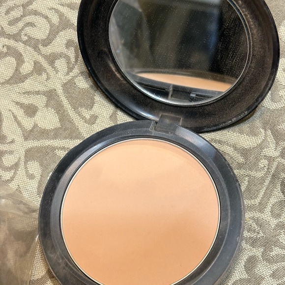 MAC Cosmetics Eyeshadow Collection - Gold, Purple, Pink Hues - Picture 3 of 12